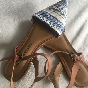 Lucky brand open foot flats ✨